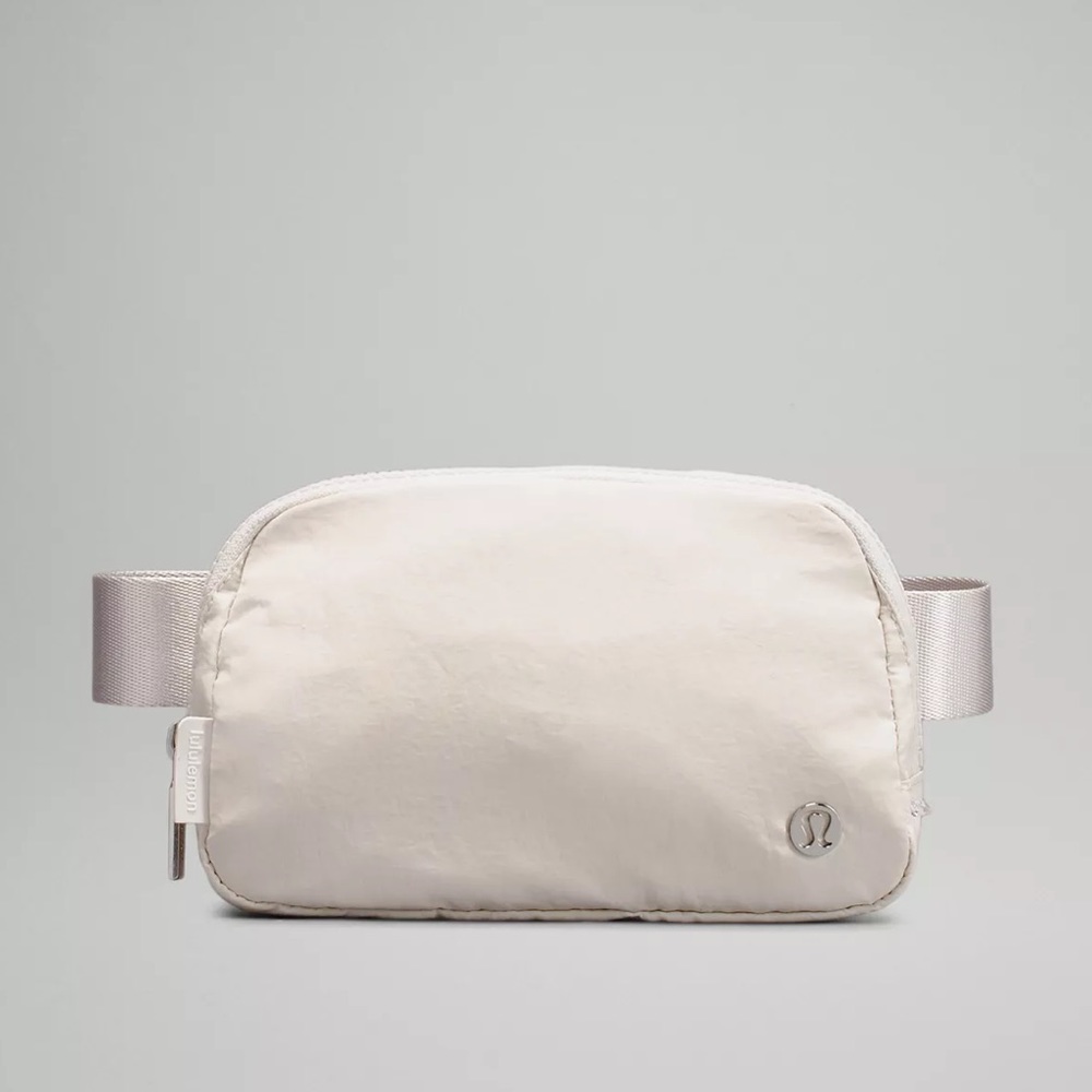 Lululemon Everywhere Belt Bag - White Opal
